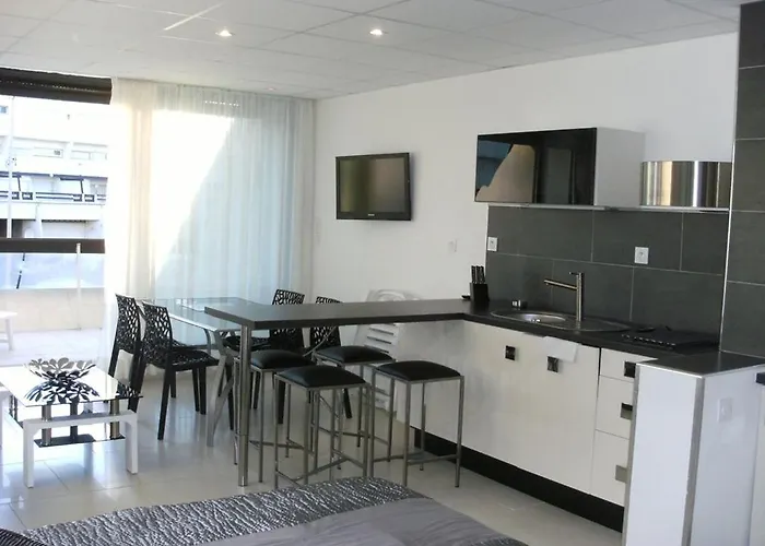 Studio Chrome - Heliopolis D 80 - Luxe -By Agn - 2 Personnes אגדה