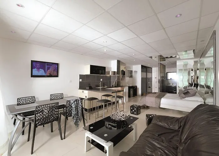 Studio Chrome - Heliopolis D 80 - Luxe -By Agn - 2 Personnes * אגדה